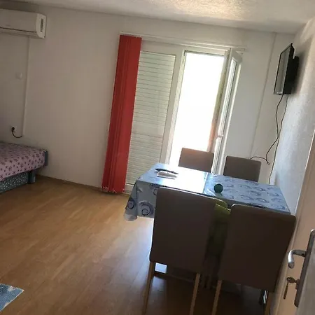 Senita's & Aparthotel Nin